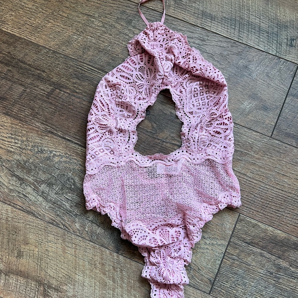 NWOT VS lingerie thong teddy open front halter